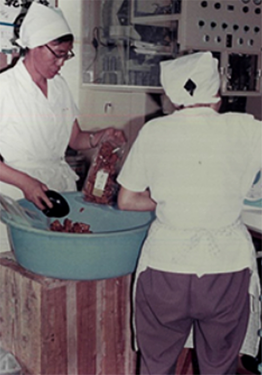 竹内製菓|あられ、おかき、ひとすじに